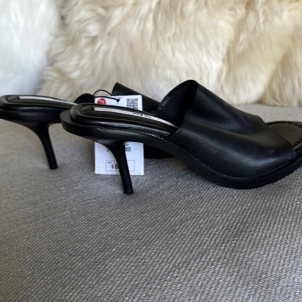 Zara Leather Slides Never Worn 7.5